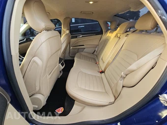2016 Ford Fusion SE – miniatura 13