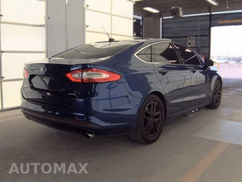2016 Ford Fusion SE – miniatura 4