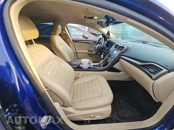 2016 Ford Fusion SE – miniatura 8