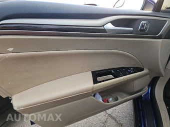 2016 Ford Fusion SE – miniatura 9