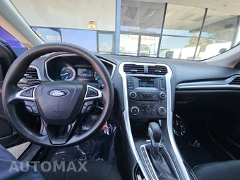 2016 Ford Fusion SE – miniatura 11