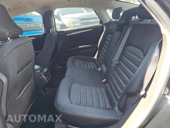 2016 Ford Fusion SE – miniatura 13