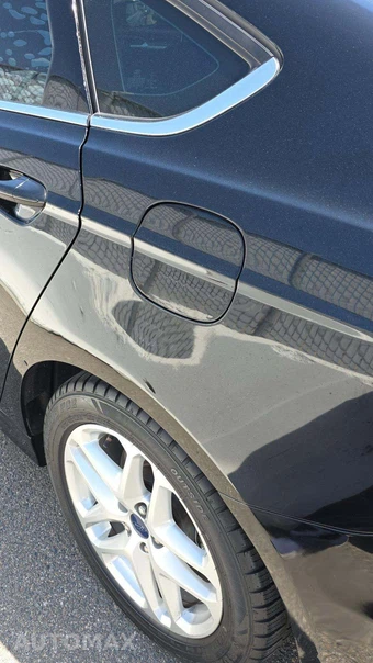 2016 Ford Fusion SE – miniatura 32