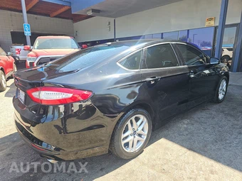 2016 Ford Fusion SE – miniatura 4