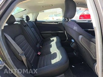 2016 Ford Fusion SE – miniatura 13