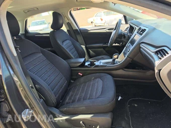 2016 Ford Fusion SE – miniatura 15