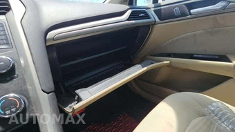 2016 Ford Fusion SE – miniatura 20
