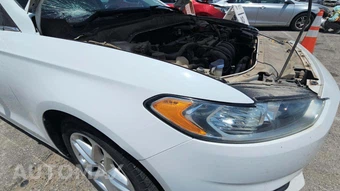 2016 Ford Fusion SE – miniatura 46