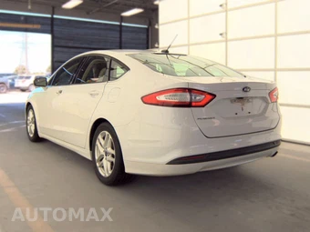 2016 Ford Fusion SE – miniatura 6