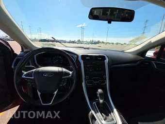 2016 Ford Fusion SE – miniatura 11