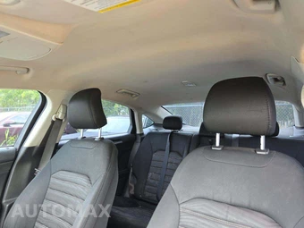 2016 Ford Fusion SE – miniatura 11