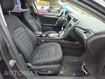 2016 Ford Fusion SE – miniatura 18