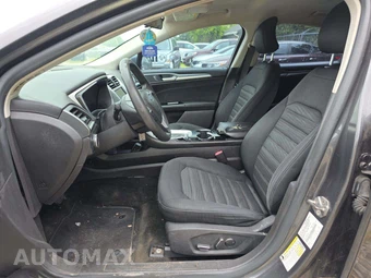 2016 Ford Fusion SE – miniatura 6