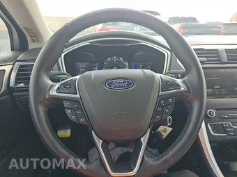 2016 Ford Fusion SE – miniatura 10
