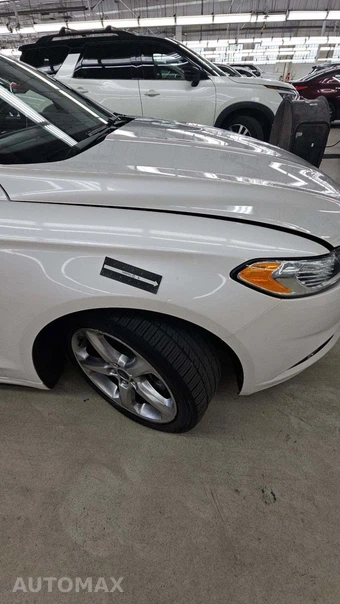2016 Ford Fusion SE – miniatura 23