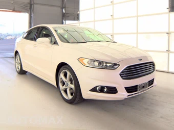 2016 Ford Fusion SE – miniatura 3