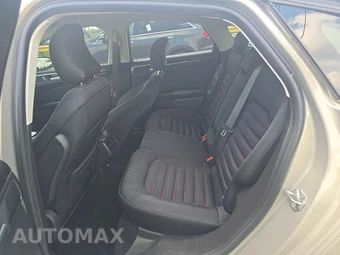 2016 Ford Fusion SE – miniatura 13
