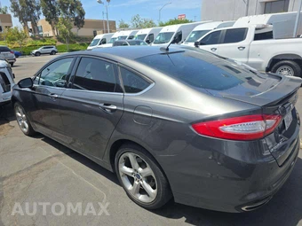 2016 Ford Fusion SE – miniatura 2