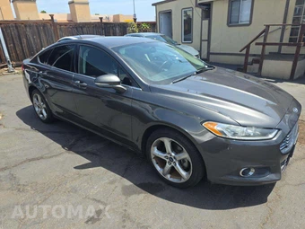 2016 Ford Fusion SE – miniatura 4