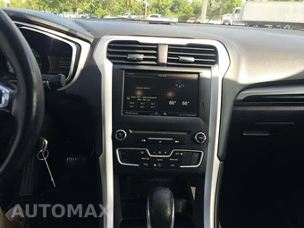 2016 Ford Fusion SE - miniatura 5