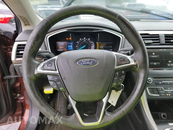 2016 Ford Fusion SE – miniatura 10