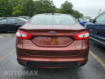 2016 Ford Fusion SE – miniatura 5