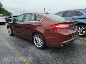 2016 Ford Fusion SE – miniatura 6