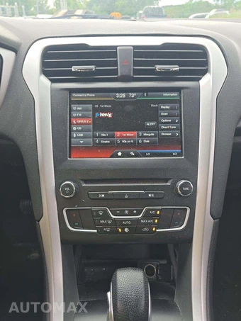 2016 Ford Fusion SE – miniatura 10
