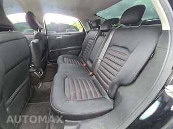 2016 Ford Fusion SE – miniatura 13