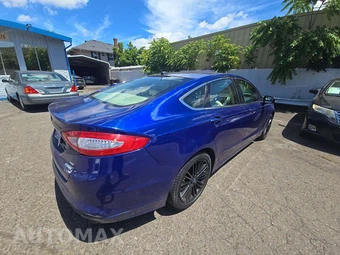 2016 Ford Fusion SE – miniatura 3