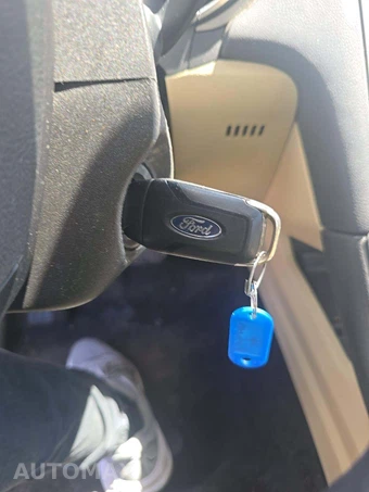 2016 Ford Fusion SE – miniatura 8
