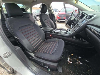2016 Ford Fusion SE - miniatura 15
