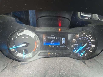 2016 Ford Fusion SE - miniatura 6