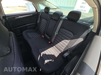2016 Ford Fusion SE – miniatura 13