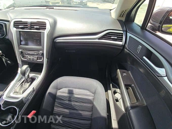 2016 Ford Fusion SE – miniatura 19