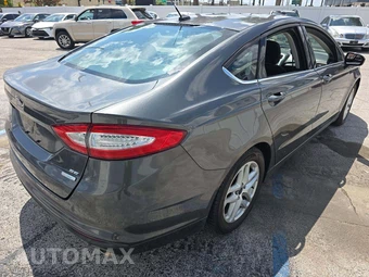 2016 Ford Fusion SE – miniatura 3