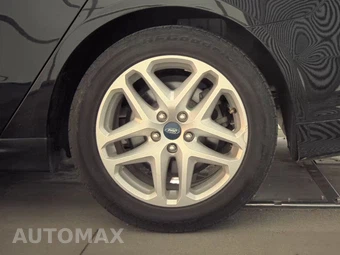 2016 Ford Fusion SE – miniatura 12