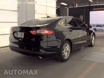 2016 Ford Fusion SE – miniatura 5