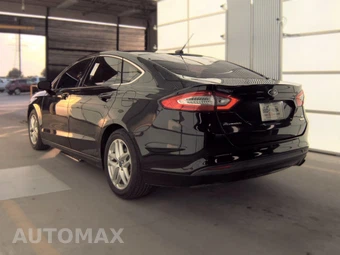 2016 Ford Fusion SE – miniatura 8