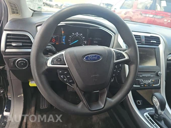 2016 Ford Fusion SE – miniatura 10