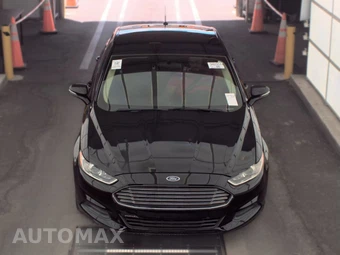 2016 Ford Fusion SE – miniatura 2