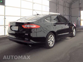 2016 Ford Fusion SE – miniatura 4