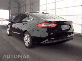 2016 Ford Fusion SE – miniatura 6