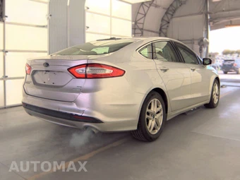 2016 Ford Fusion SE - miniatura 5
