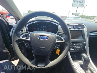 2016 Ford Fusion SE – miniatura 10