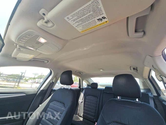 2016 Ford Fusion SE – miniatura 11