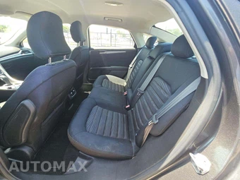 2016 Ford Fusion SE – miniatura 13