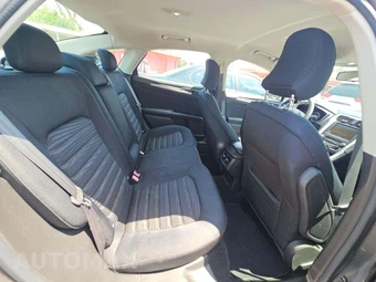 2016 Ford Fusion SE – miniatura 16