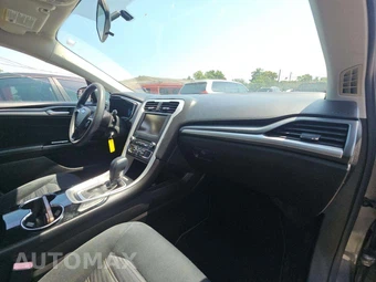2016 Ford Fusion SE – miniatura 19