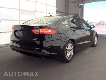 2016 Ford Fusion SE – miniatura 4